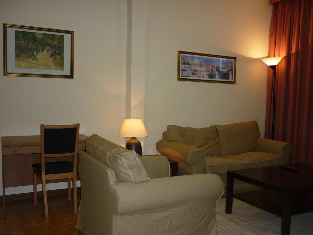 Lejlighedshotel Eur Nir
